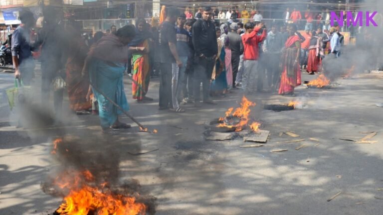 धनबाद में युवक की हत्या पर हंगामा, पुलिस ने किया लाठीचार्ज