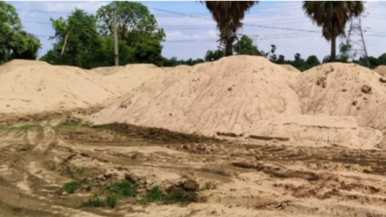 Bihar News: अवैध बालू खनन पर बड़ी कार्रवाई, 37 लोगों पर केस, 2000 टन बालू जब्त Bihar News