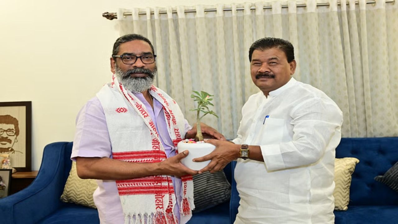 Ranchi News: रिम्स-2 परियोजना को लेकर बंधु तिर्की ने की हेमंत सोरेन से मुलाकात, नगड़ी में जमीन अधिग्रहण का किया विरोध Ranchi News