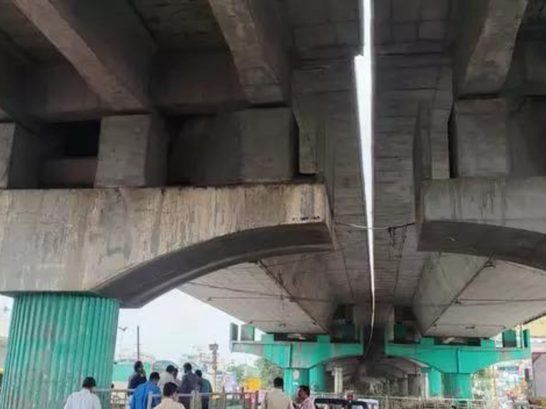 बैंगलोर-होसुर फ्लाईओवर कासाइडवेज़ शिफ्ट: किस वजह से हुआ संकट? बैंगलोर-होसुर फ्लाईओवर कासाइडवेज़ शिफ्ट: किस वजह से हुआ संकट?
