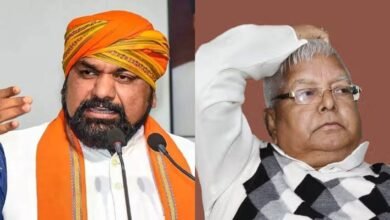 बाबा साहेब के अपमान पर घमासान,