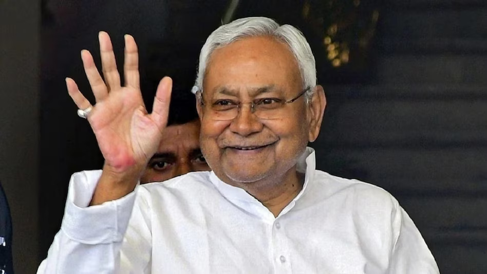 बिहार चुनाव से पहले नीतीश सरकार की बड़ी पहल, सफाईकर्मियों के लिए बनेगा आयोग बिहार चुनाव से पहले नीतीश सरकार की बड़ी पहल, सफाईकर्मियों के लिए बनेगा आयोग