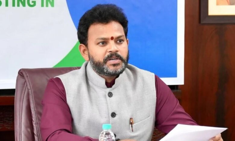 अहमदाबाद विमान हादसे पर उड्डयन मंत्री का बयान – अमेरिकी मीडिया की रिपोर्ट्स को बताया 'भ्रामक'