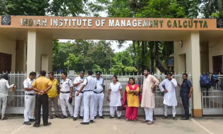 IIM कोलकाता दुष्कर्म मामले में पीड़िता के पिता ने किया बड़ा खुलासा