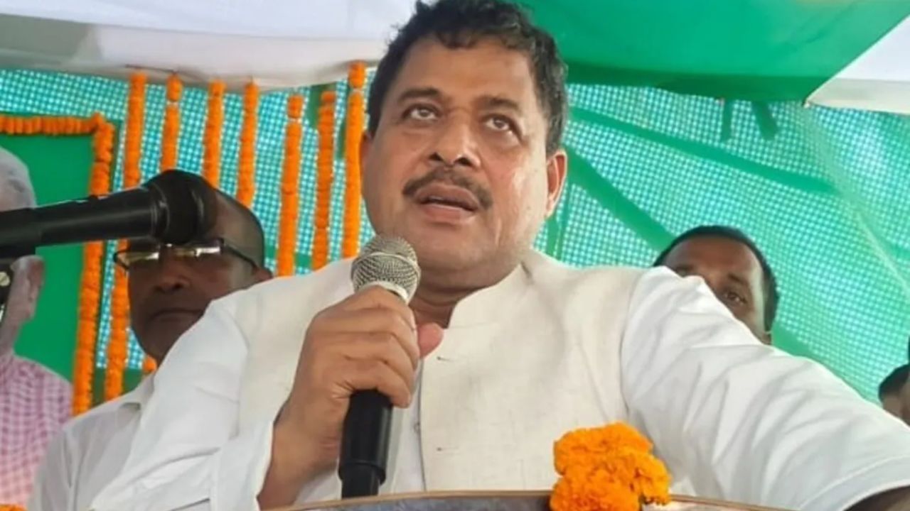 Bihar Election News: अब विपक्ष के साथ जेडीयू सांसद ने भी SIR का विरोध किया, बोले- ‘चुनाव आयोग ने जबरदस्ती थोपा’ Bihar Election News
