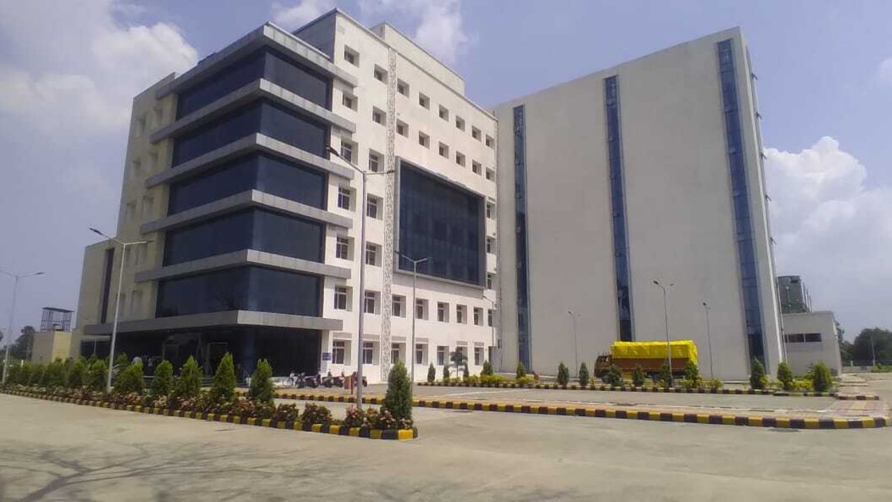 Bihar News: भागलपुर सुपर स्पेशियलिटी अस्पताल मेंआज से मरीजों की भर्ती शुरू, मिलेगी ICU की सुविधा Bihar News