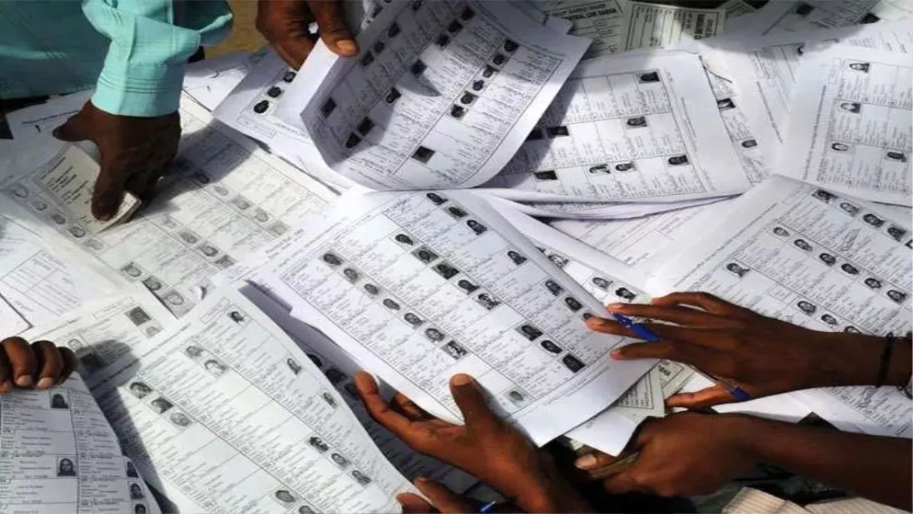 Bihar News: बिहार में SIR पर चुनाव आयोग की बड़ी राहत, वोटर लिस्ट में नाम जुड़वाने के लिए एक माह का समय सीमा Bihar News