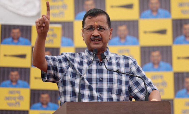 दिल्ली में दोबारा स्कूल-कॉलेजों को धमकी, केजरीवाल ने बीजेपी को लिया आंड़े-हाँथ