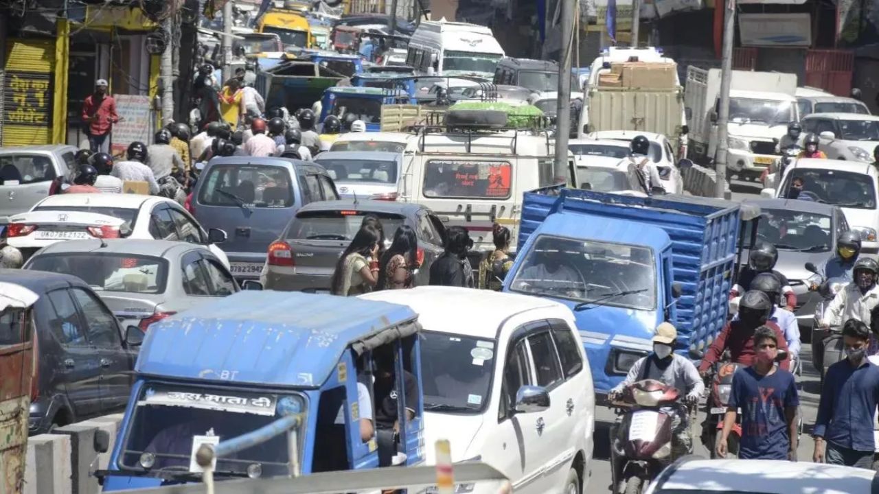 Jharkhand News: पाकुड़ में ट्रैफिक व्यवस्था सुधार के लिए कई निर्देश जारी Jharkhand News