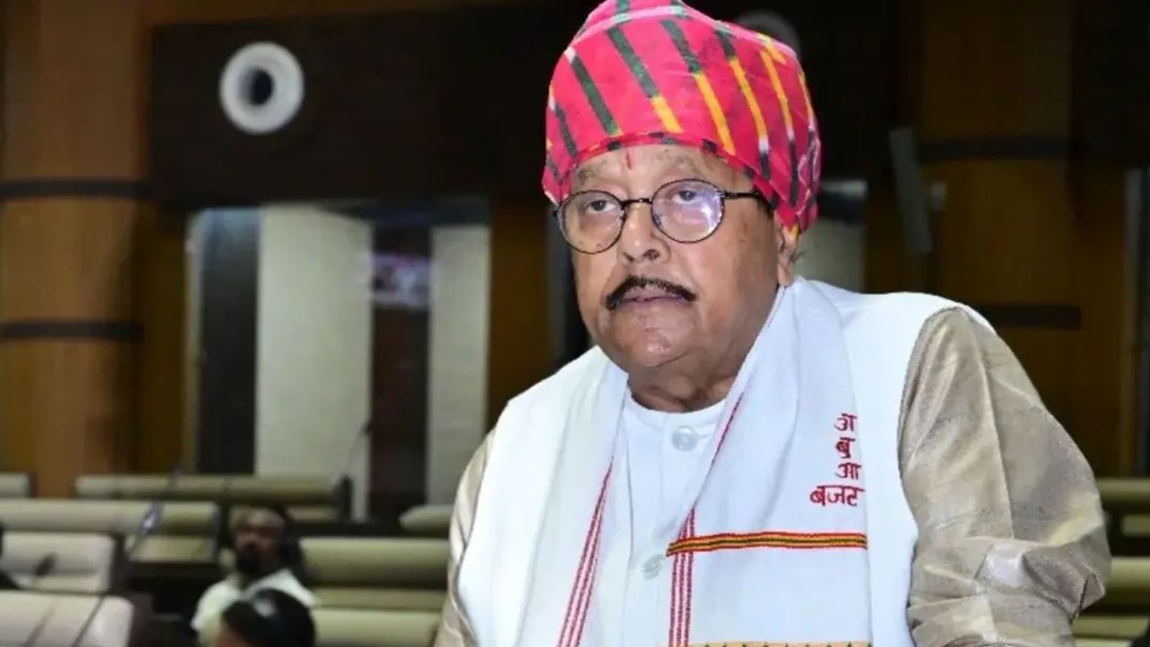 Jharkhand News: कम खर्च पर वित्त मंत्री का सख्त रुख, मुख्य सचिव को लिखा पत्र Jharkhand News