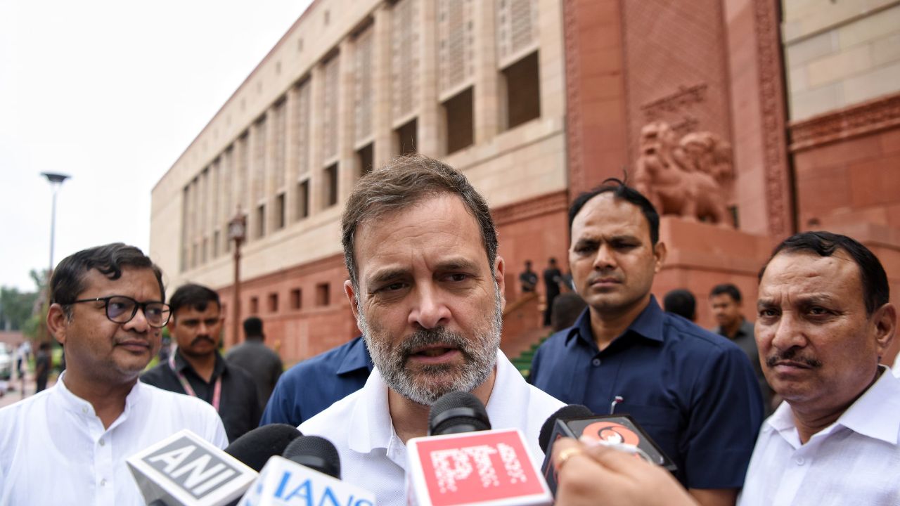 New Delhi News: राहुल गांधी ने डोनाल्ड ट्रंप के बयान का समर्थन किया, कहा- भारत की अर्थव्यवस्था मृत New Delhi News