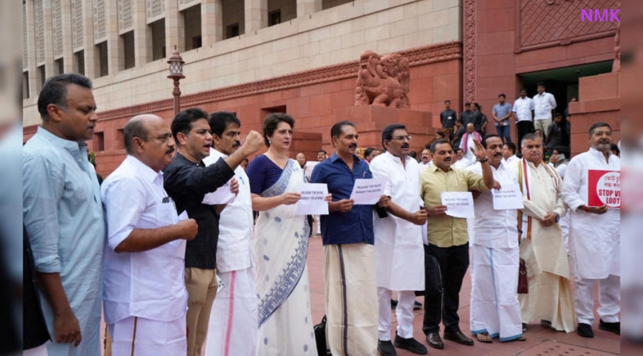 केरल की ननों की गिरफ्तारी पर प्रियंका गांधी ने किया विरोध प्रदर्शन केरल की ननों की गिरफ्तारी पर प्रियंका गांधी ने किया विरोध प्रदर्शन