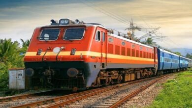 Price Hike on Rail Ticket: 5 साल बाद रेलवे ने बढ़ाया किराया, लंबी दूरी की रेल यात्रा अब जेब पर पड़ेगी भारी, आज से लागू...