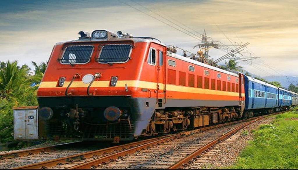 Price Hike on Rail Ticket: 5 साल बाद रेलवे ने बढ़ाया किराया, लंबी दूरी की रेल यात्रा अब जेब पर पड़ेगी भारी, आज से लागू...