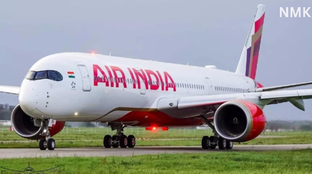 Air India flight: दिल्ली-पुणे यात्रियों को टैक्सी करने के बाद विमान में दो घंटे बिताने पड़े Air India flight: दिल्ली-पुणे यात्रियों को टैक्सी करने के बाद विमान में दो घंटे बिताने पड़े