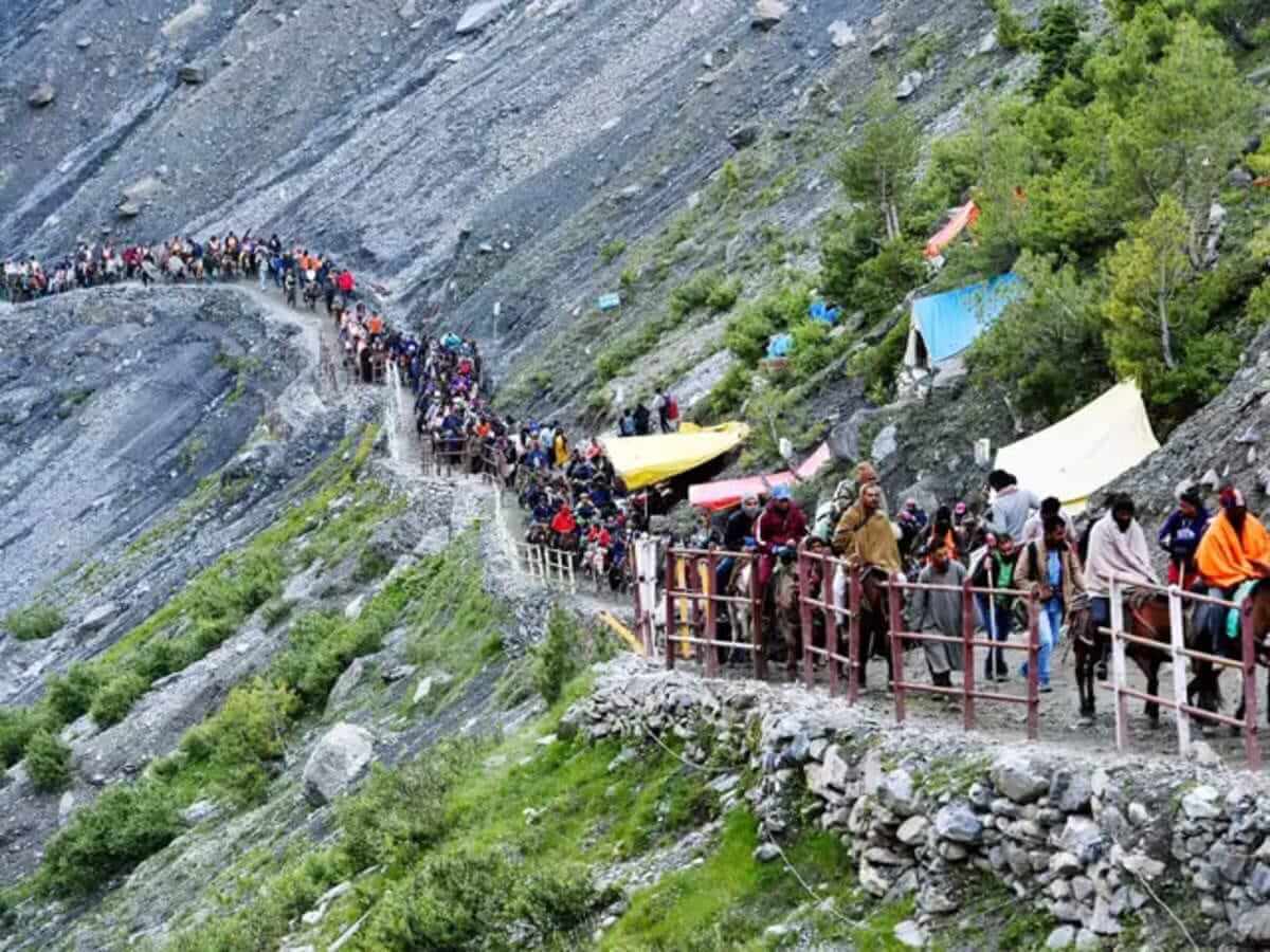 Amarnath Yatra 2025: जम्मू से पहला जत्था रवाना, आस्था ने आतंक को दी चुनौती Amarnath Yatra 2025: जम्मू से पहला जत्था रवाना, आस्था ने आतंक को दी चुनौती