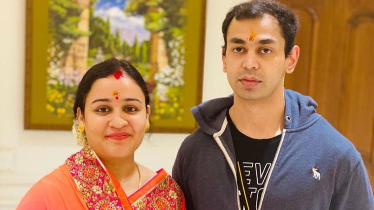 अखिलेश यादव के भाई प्रतीक से मांगी गई 5 करोड़ की रंगदारी, नहीं देने पर POCSO एक्ट में फंसाने की धमकी अखिलेश यादव के भाई प्रतीक से मांगी गई 5 करोड़ की रंगदारी, नहीं देने पर POCSO एक्ट में फंसाने की धमकी