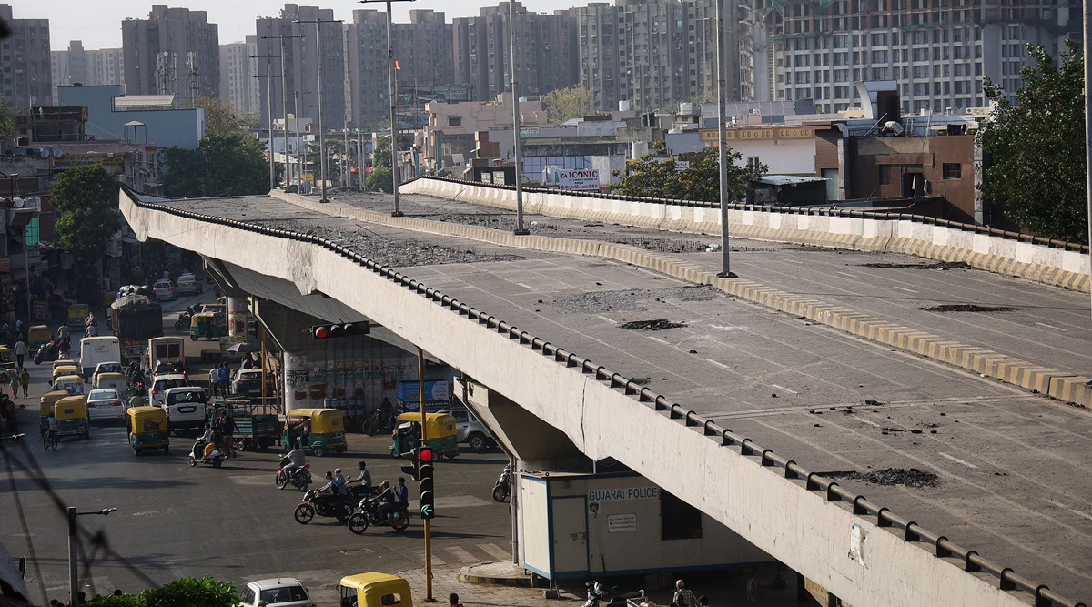 पांच साल में जर्जर हुआ हाटकेश्वर ब्रिज, अब 3.9 करोड़ में गिराया जायेगा हाटकेश्वर ब्रिज