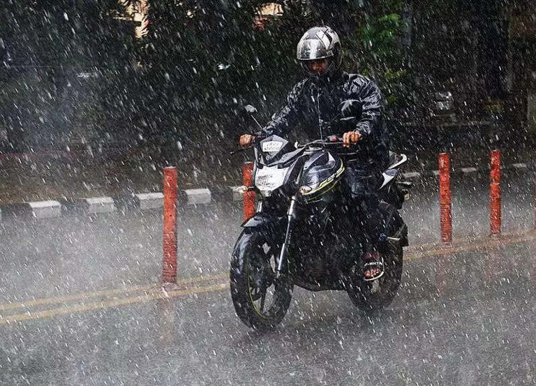Jharkhand Weather Today: झारखंड में IMD का येलो अलर्ट Jharkhand Weather Today: झारखंड में IMD का येलो अलर्ट