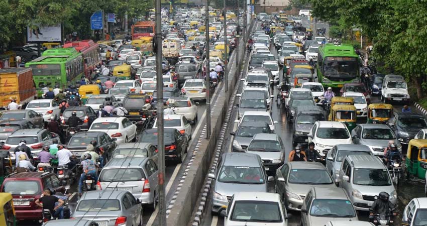 दिल्ली-NCR में पुराने वाहनों पर फ्यूल बैन का ऐलान, 1 नवंबर से लागू होगा सख्त नियम दिल्ली-NCR
