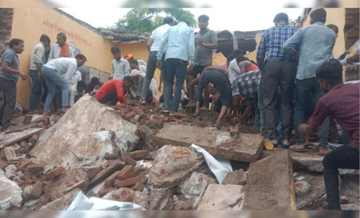 राजस्थान में स्कूल की इमारत गिरने से 4 बच्चों की मौत, 40 मलबे में फंसे राजस्थान में स्कूल की इमारत गिरने से 4 बच्चों की मौत, 40 मलबे में फंसे