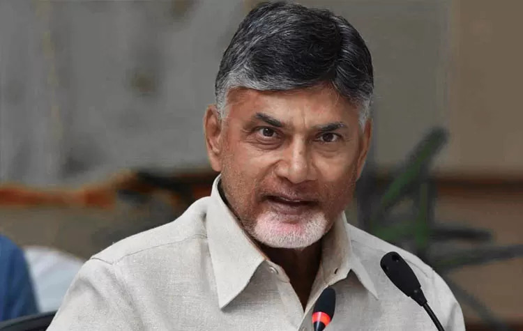 स्पेशल इंटेंसिव रिवीजन पर सियासत तेज, TDP ने चुनाव आयोग को सौंपा ज्ञापन वोटर लिस्ट संशोधन पर सियासत तेज, TDP ने चुनाव आयोग से मांगा स्पष्टीकरण