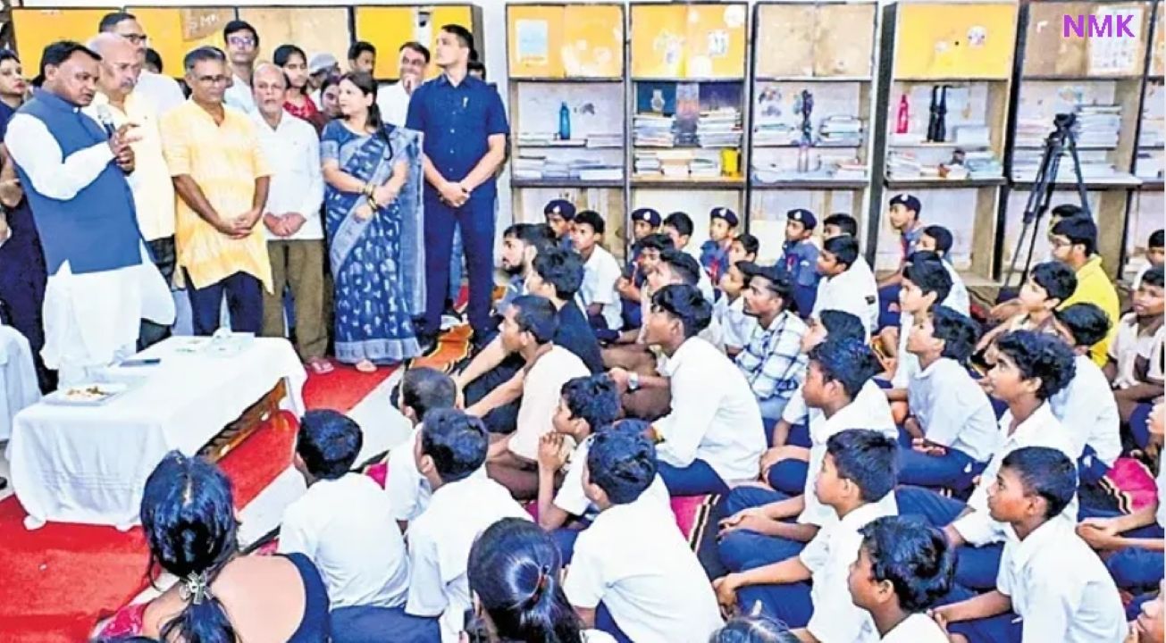 ଆଶ୍ରମର ଛାତ୍ରମାନଙ୍କ ସହିତ ‘ମନ କି ବାତ’: ଓଡ଼ିଶା ମୁଖ୍ୟମନ୍ତ୍ରୀ ଆଶ୍ରମର ଛାତ୍ରମାନଙ୍କ ସହିତ ‘ମନ କି ବାତ’: ଓଡ଼ିଶା ମୁଖ୍ୟମନ୍ତ୍ରୀ