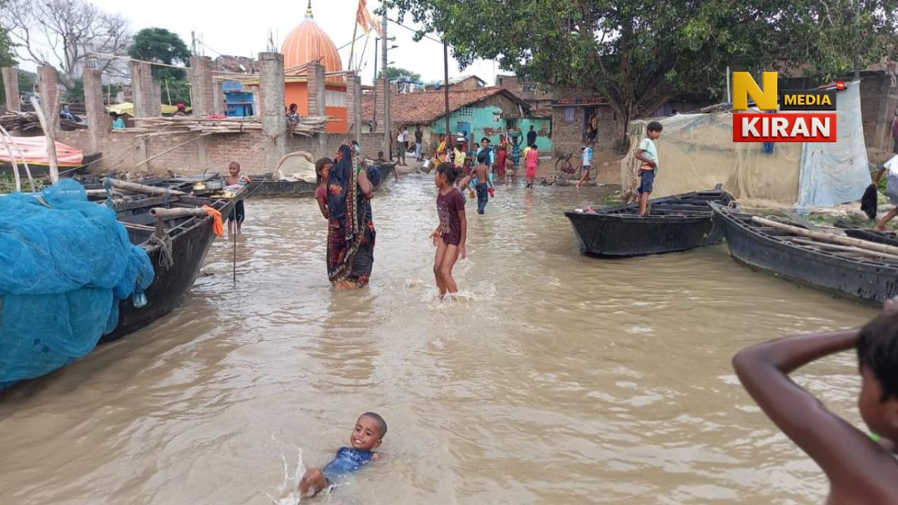 Bihar Flood: बिहार में बाढ़ का कहर, गंगा के बढ़ते जलस्तर से कुतलूपुर पंचायत में तेज कटाव, लोग पलायन को मजबूर Bihar Flood