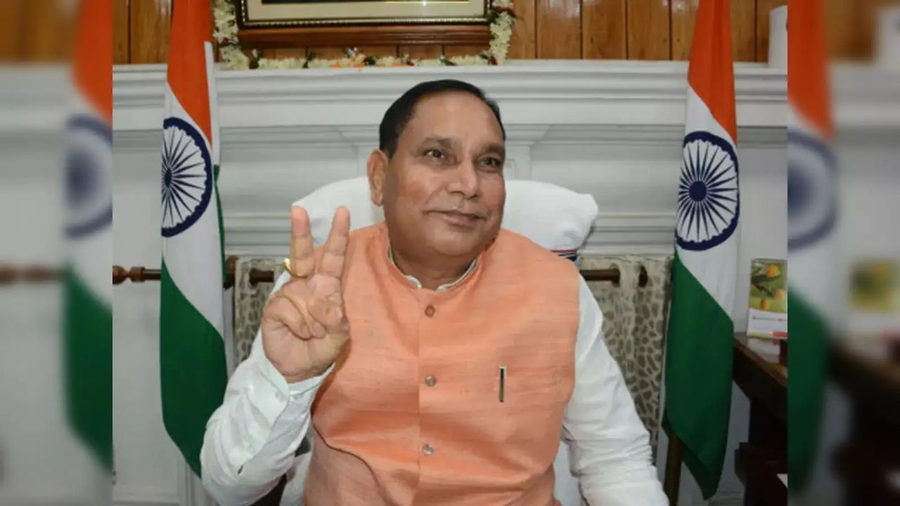 Bihar News: समस्तीपुर में मंत्री महेश्वर हजारी ने शुरू कीं दर्जनों विकास योजनाएं, रखी नींव Bihar News