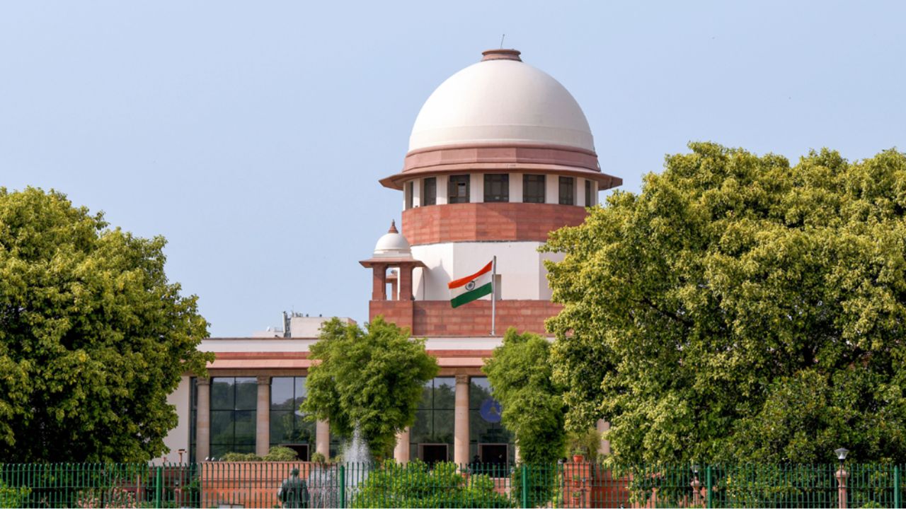 New Delhi News: जम्मू-कश्मीर को पूर्ण राज्य का दर्जा कब? सुप्रीम कोर्ट ने केंद्र से मांगा जवाब New Delhi News