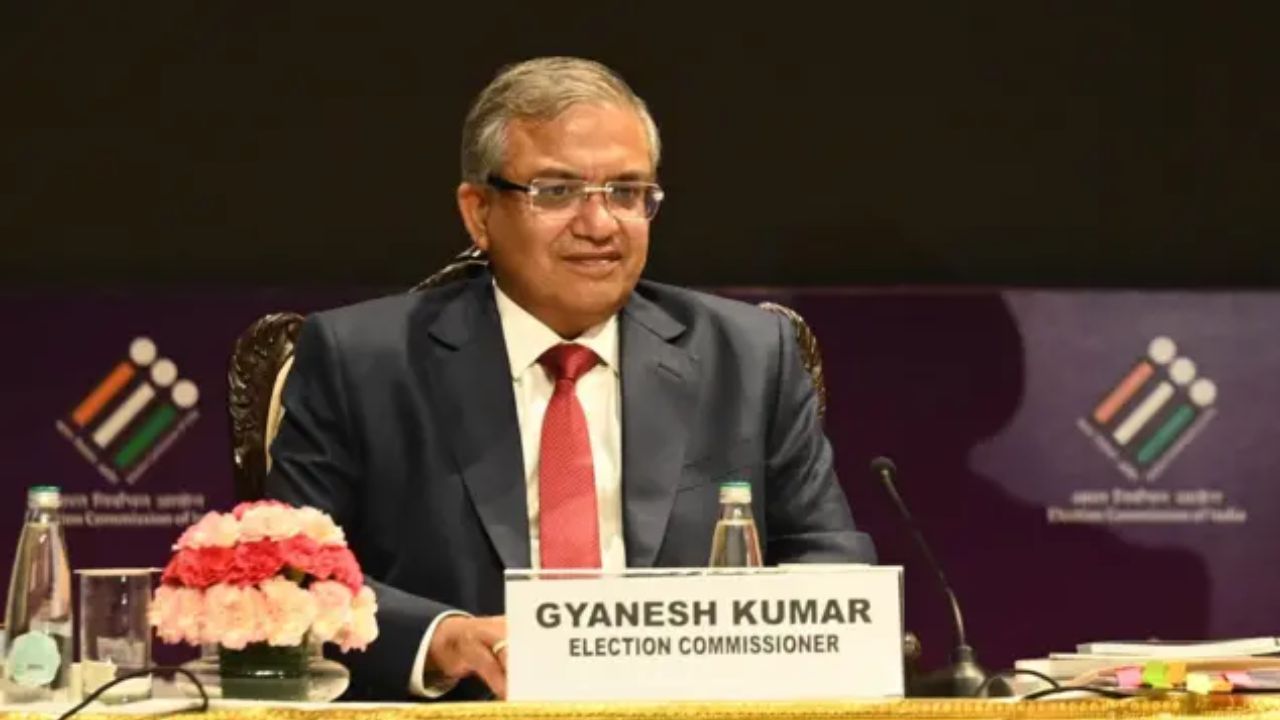 Election Commission News: मुख्य चुनाव आयुक्त ज्ञानेश कुमार के खिलाफ महाभियोग प्रस्ताव की तैयारी में विपक्ष Election Commission News