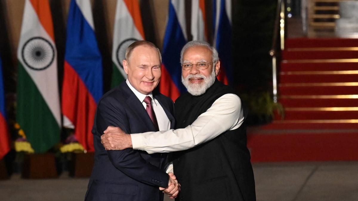प्रधानमंत्री मोदी और पुतिन की फोन पर बातचीत, 