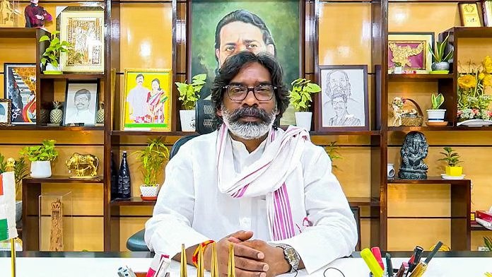 शिक्षा मंत्री रामदास सोरेन के निधन के बाद हेमंत सोरेन ने संभाला मंत्रालय का कार्यभार