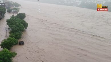 ट्रेनें रद्द, स्कूल और इंटरनेट बंद: जम्मू-कश्मीर में भारी बारिश से बिगड़े हालात