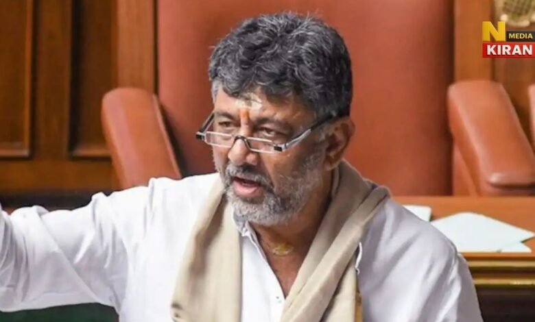 कर्नाटक में सियासी भूचाल: आरएसएस गीत गाकर घिरे डिप्टी सीएम डीके शिवकुमार, माफी मांगने पर जेडीएस का बड़ा हमला