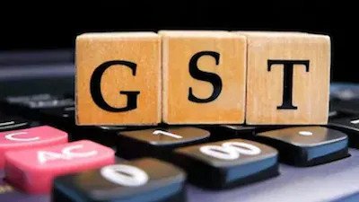 GST में बड़ा बदलाव: आम वस्तुएं होंगी सस्ती, लग्जरी सामान पर 40% टैक्स