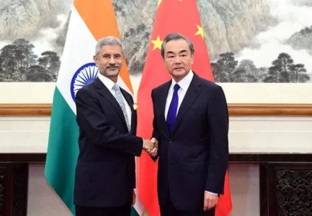 भारत दौरे पर चीनी विदेश मंत्री वांग यी, एस. जयशंकर से की मुलाकात