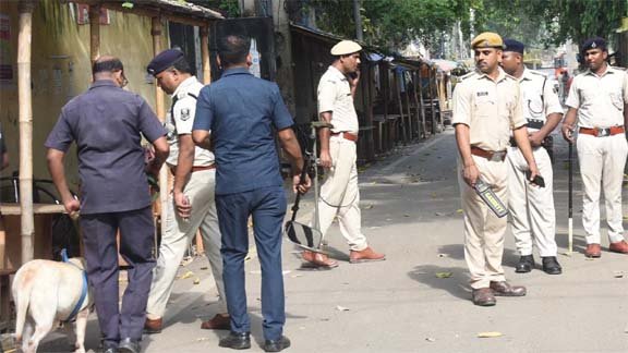 बिहार में बम धमाके का अलर्ट: पाकिस्तानी हैंडल से आया सन्देश, पुलिस ने बढ़ाई निगरानी