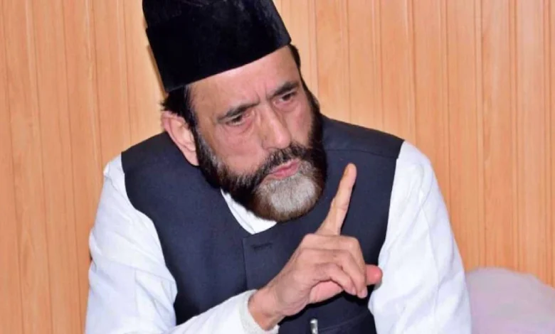 बरेली में उपद्रव के बाद सख्त कार्रवाई: मौलाना तौकीर रजा समेत सैकड़ों के खिलाफ मुकदमे दर्ज