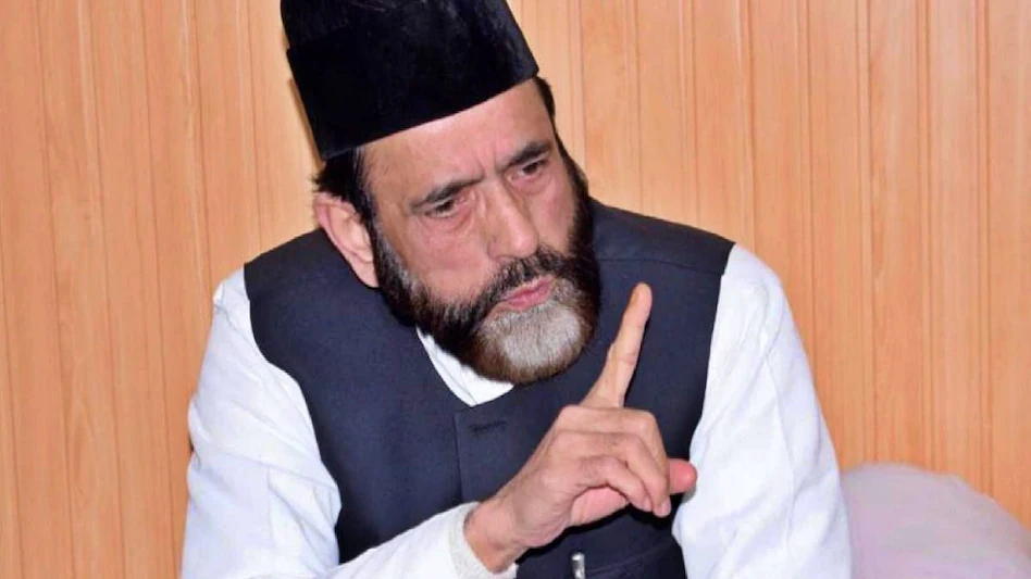 बरेली में उपद्रव के बाद सख्त कार्रवाई: मौलाना तौकीर रजा समेत सैकड़ों के खिलाफ मुकदमे दर्ज बरेली में उपद्रव के बाद सख्त कार्रवाई: मौलाना तौकीर रजा समेत सैकड़ों के खिलाफ मुकदमे दर्ज