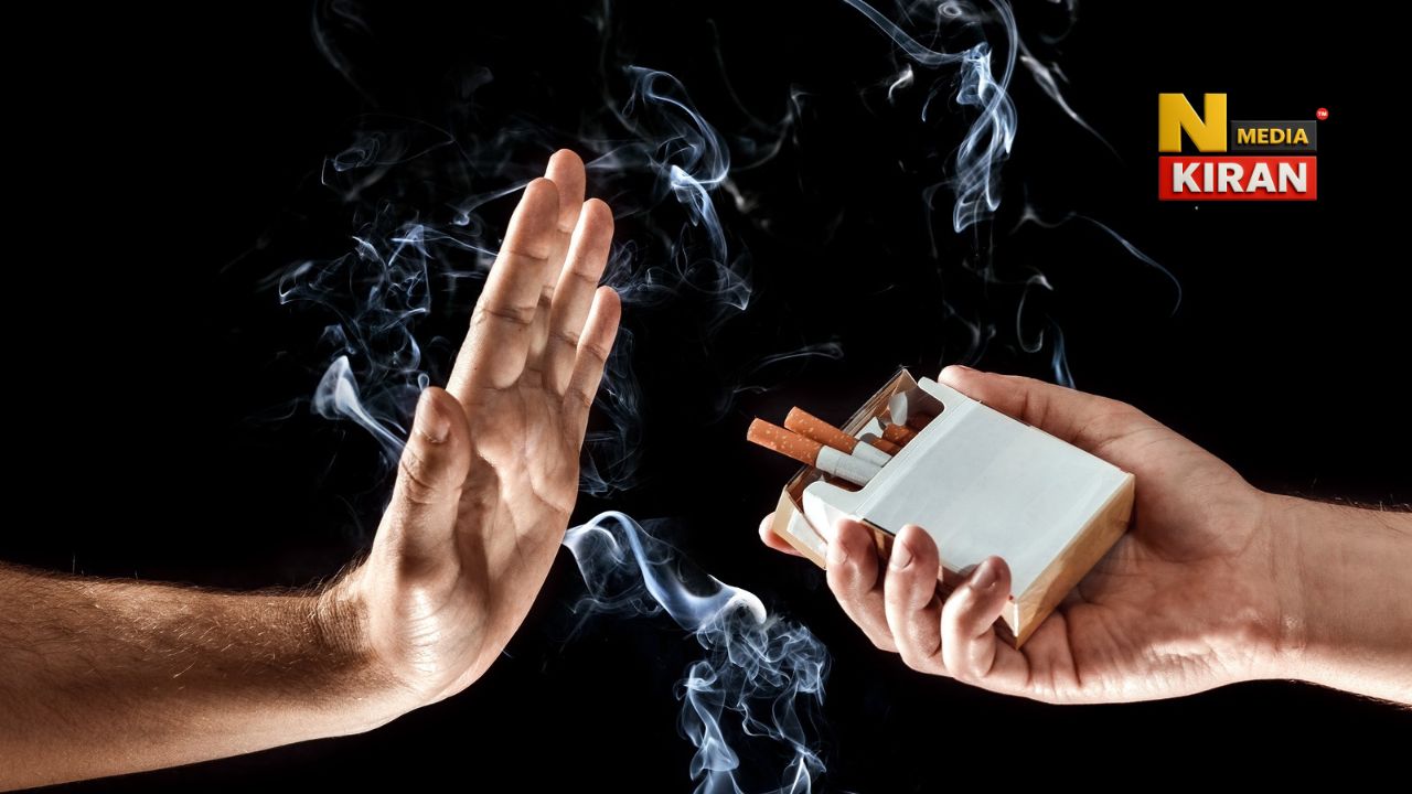 Second Hand Smoking: क्या आपको पता है बिना सिगरेट पिए भी हो सकता है लंग कैंसर? जानें सेकंड हैंड स्मोकिंग क्या है और क्यों है खतरनाक Second Hand Smoking