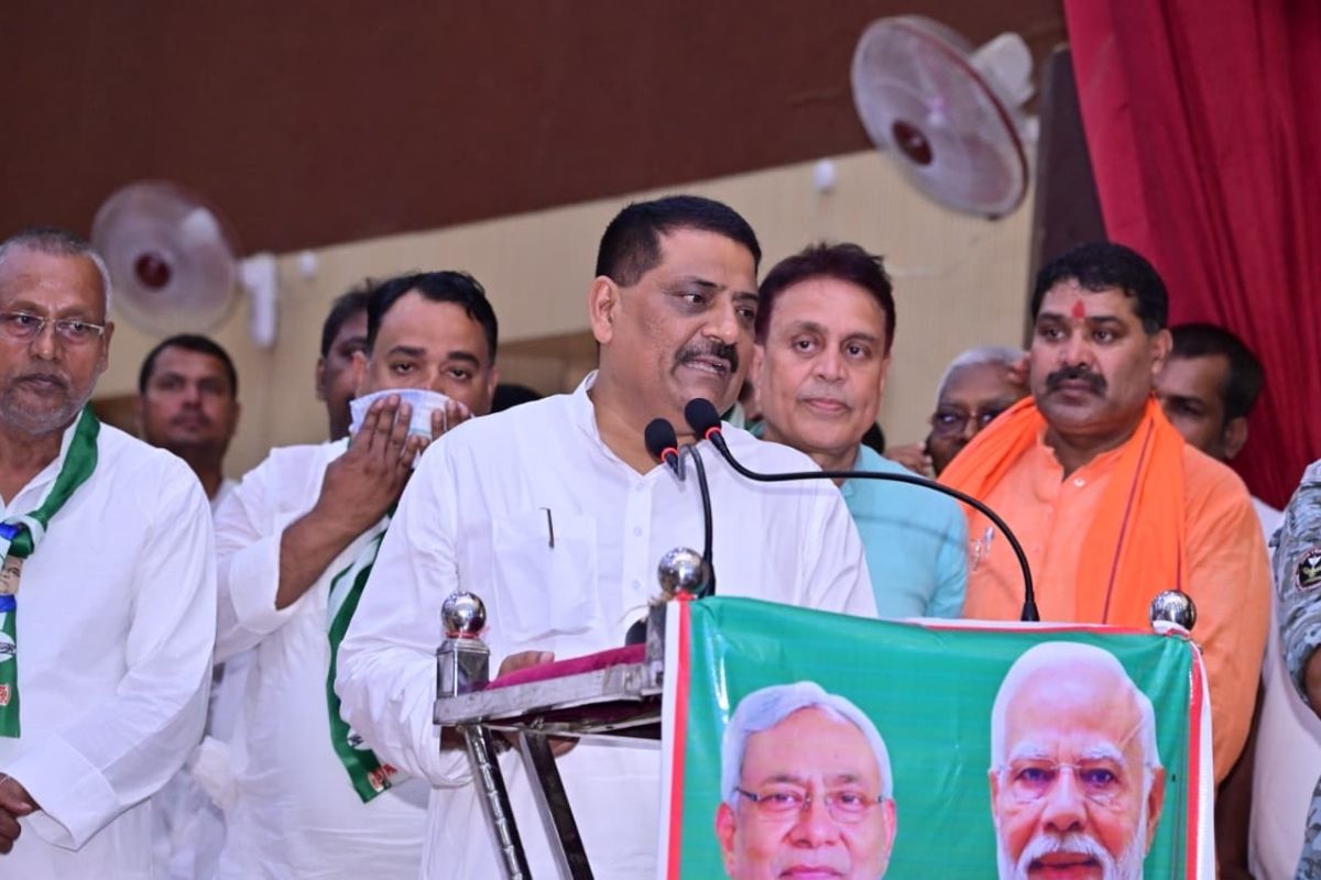 बिहार चुनावी सरगर्मी: जदयू नेता संजय झा का तेजस्वी यादव पर हमला, कहा- ‘क्या फिर लाना चाहते हैं जंगलराज?’