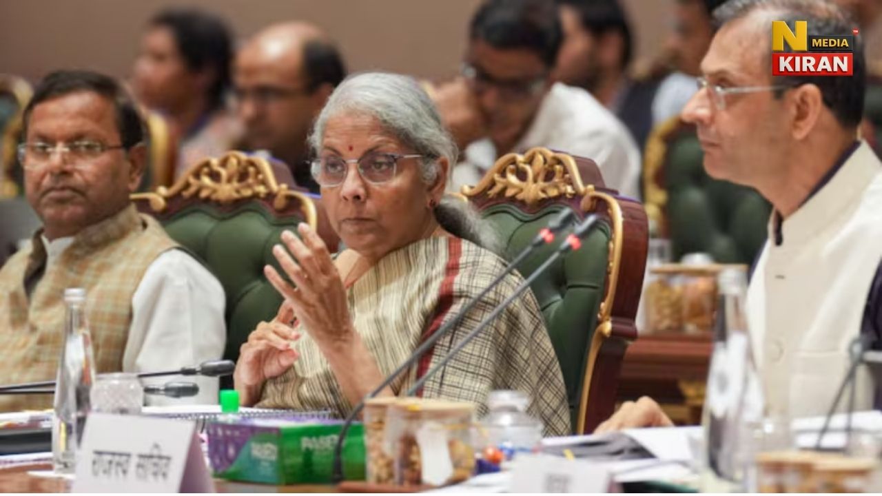 GST काउंसिल की बैठक में मिडिल क्लास को बड़ा तोहफा ? दो स्लैब सिस्टम अप्रूव्ड, ये चीजें सस्ती होंगी GST काउंसिल