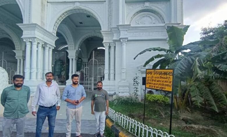 लखनऊ: सहारा इंडिया की संपत्तियों पर नगर निगम की कार्रवाई जारी, इतने एकड़ जमीन खाली करने के निर्देश