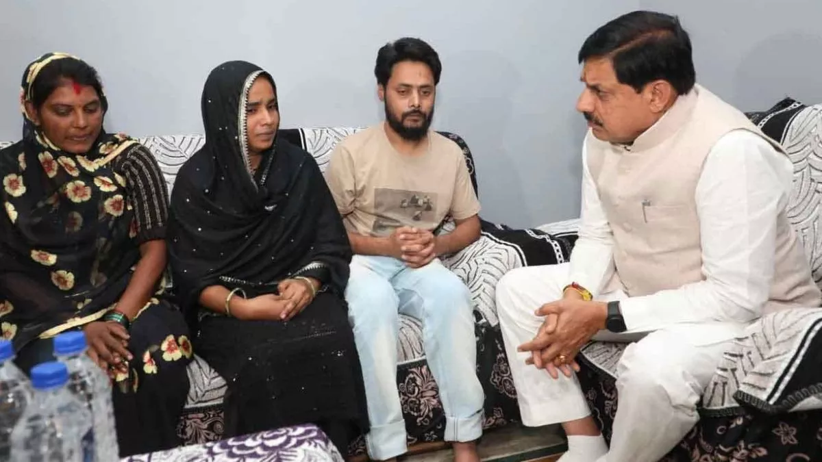 छिंदवाड़ा कफ सिरप कांड: नागपुर पहुंचे CM मोहन यादव, पीड़ित बच्चों से मिले; तमिलनाडु सरकार पर लगाया गंभीर आरोप