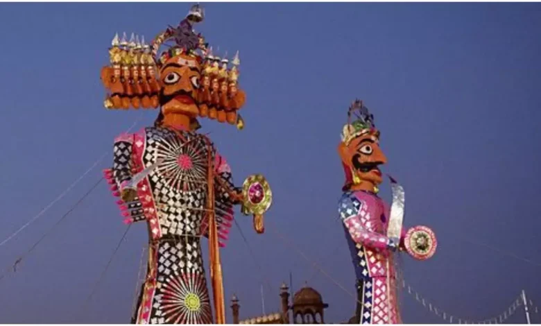 दशहरा 2025: कब है विजयादशमी? जानिए रावण दहन का शुभ मुहूर्त, पूजन विधि और महत्व