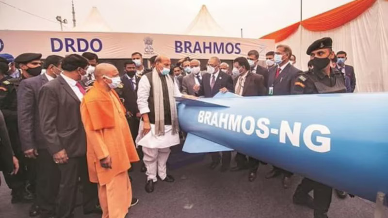 लखनऊ से ब्रह्मोस की पहली खेप रवाना: राजनाथ सिंह और योगी आदित्यनाथ दिखाएंगे हरी झंडी
