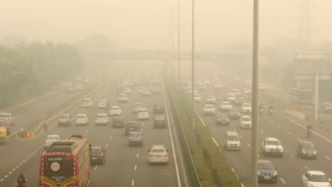 दिल्ली-एनसीआर में दिवाली से पहले प्रदूषण का कहर: AQI 490 तक पहुंचा