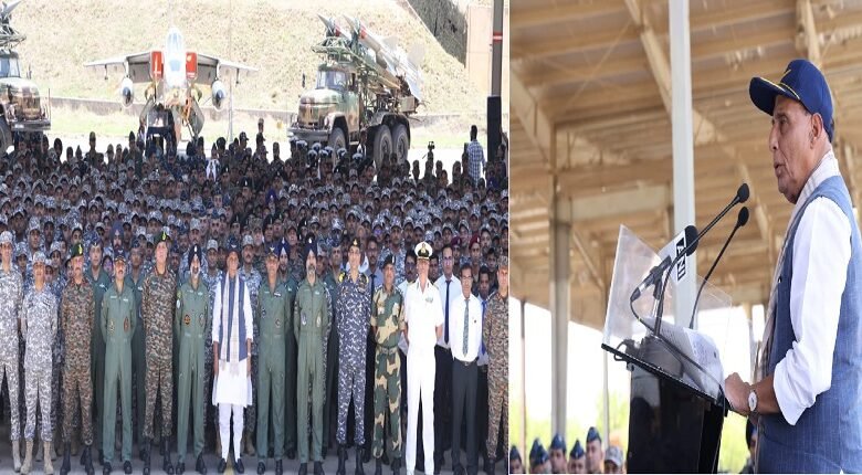 भुज एयरबेस से रक्षा मंत्री राजनाथ सिंह का सख्त संदेश: "पाकिस्तान ने सर क्रीक में हिमाकत की तो इतिहास और भूगोल दोनों बदल जाएंगे"