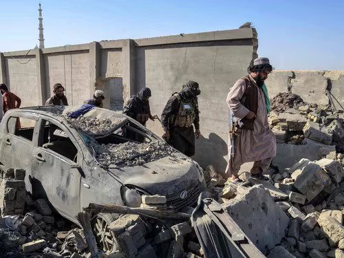 Pakistan razes 200 acre Afghan settlement in Karachi